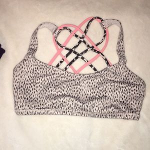 Lululemon sports bra. No pads. Hardly used. Size 6